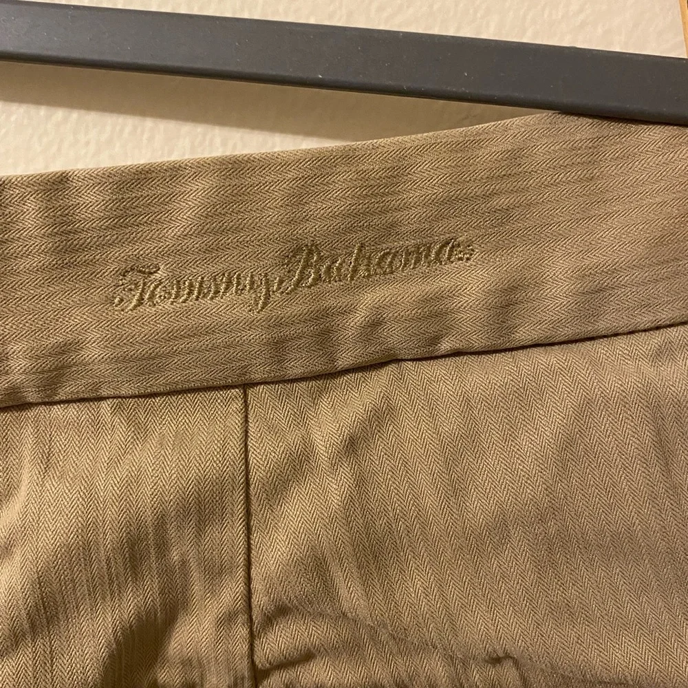 Tommy Bahama excellent pre